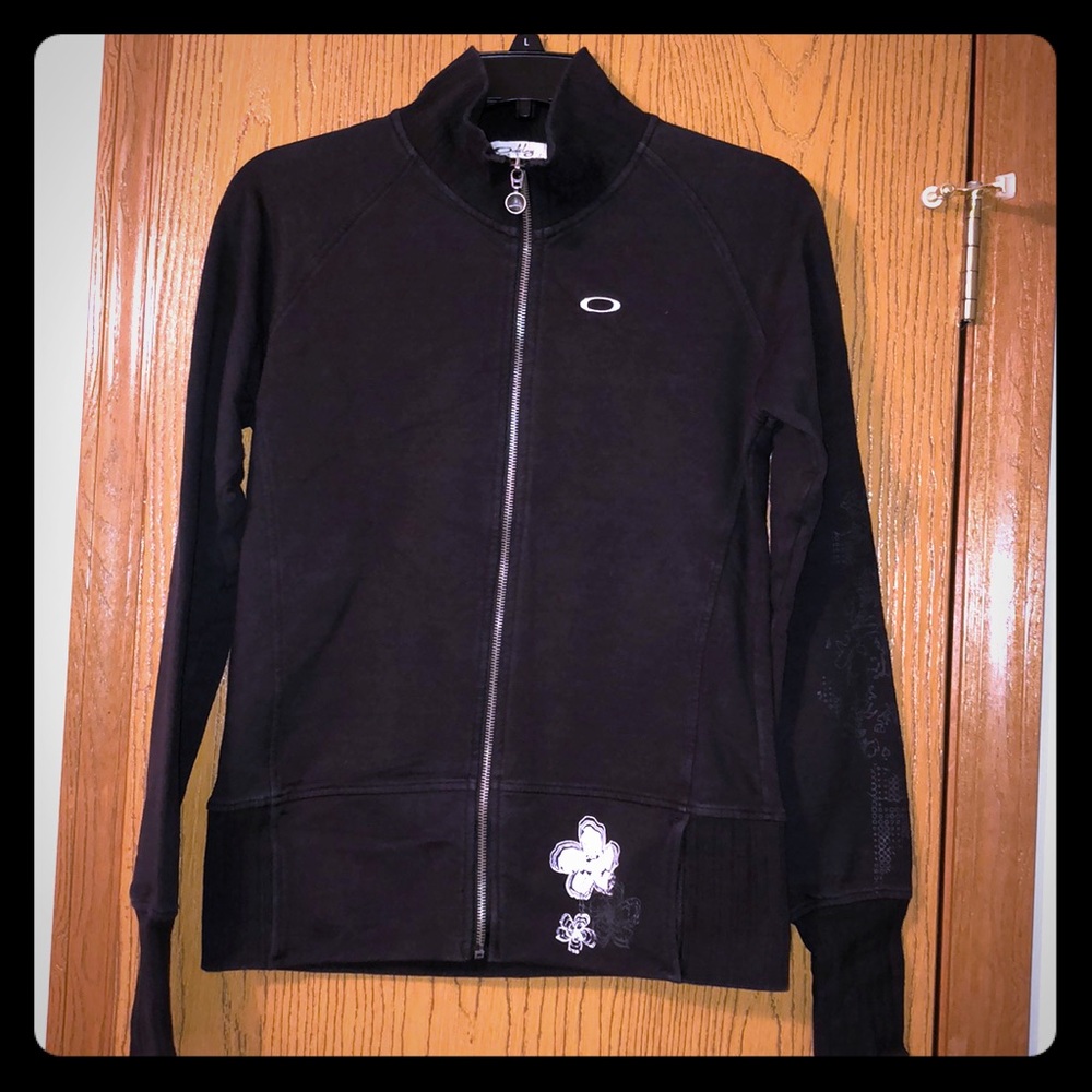 Adorable feminine Oakley zip-up jacket 🌸🐚🌊